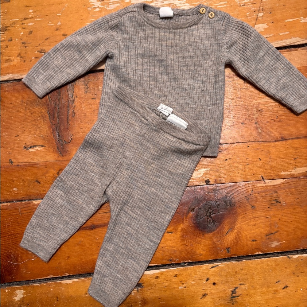 H&M 100% wool set